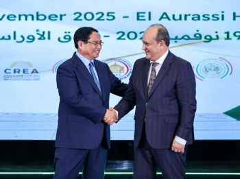 Thủ tướng: Doanh nghiệp Việt có thể đầu tư tại Algeria 'từ trồng chè đến sản xuất chip'