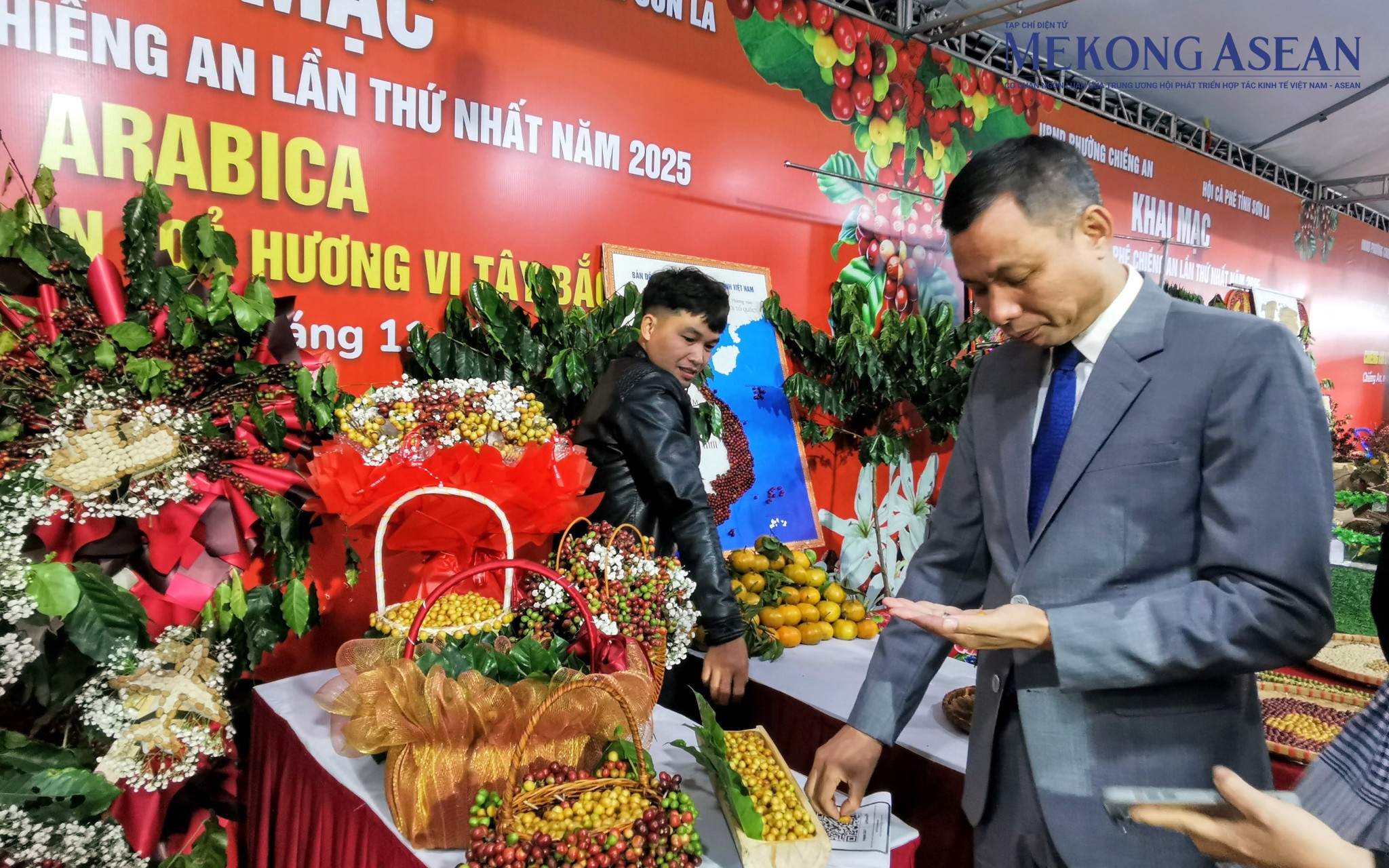 Chiềng An: Thoát nghèo bền vững và làm giàu từ những đồi cà phê Arabica chín đỏ