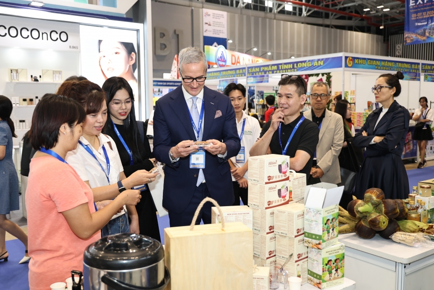 Khu gian hàng quốc gia 'chiếm sóng' tại Vietnam Expo 2025