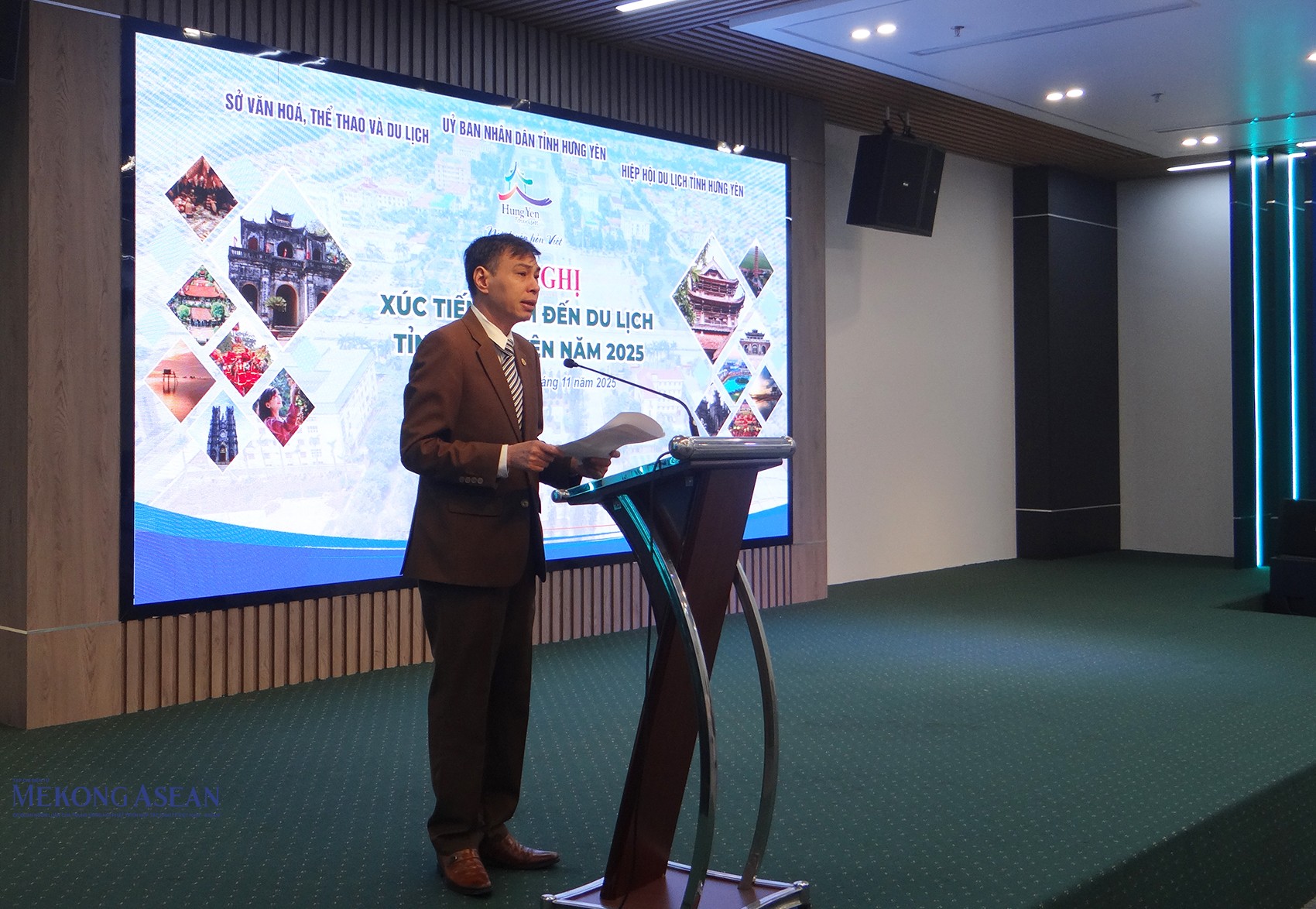 Ông Phạm Văn Hiệu, Phó Giám đốc Sở Văn hóa, Thể thao và Du lịch tỉnh Hưng Yên phát biểu khai mạc hội nghị. Ảnh: Phùng Nguyện/Mekong ASEAN.