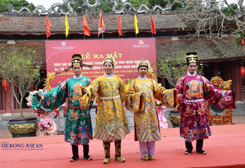 Đưa nghệ thuật và văn hóa truyền thống đến Văn miếu Mao Điền ở Hải Phòng
