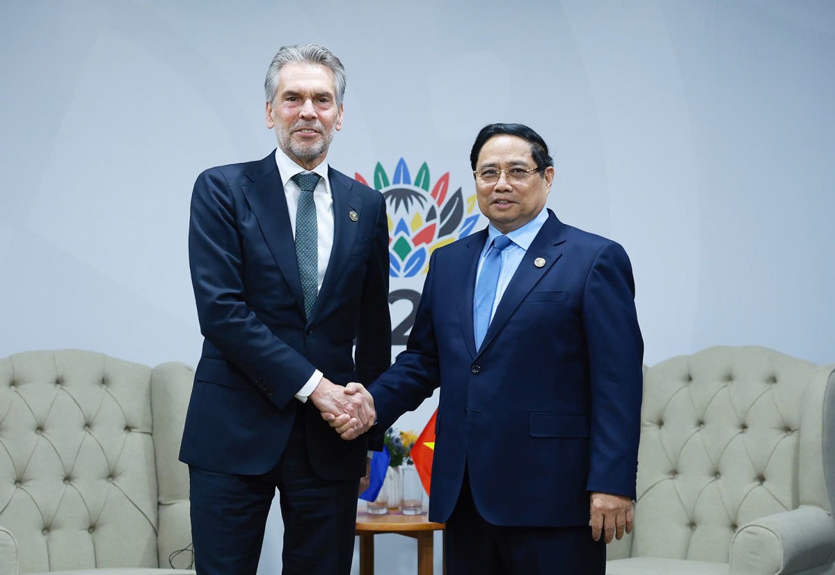 Thủ tướng gặp lãnh đạo Pháp, Đức, Singapore, Hà Lan tại thượng đỉnh G20