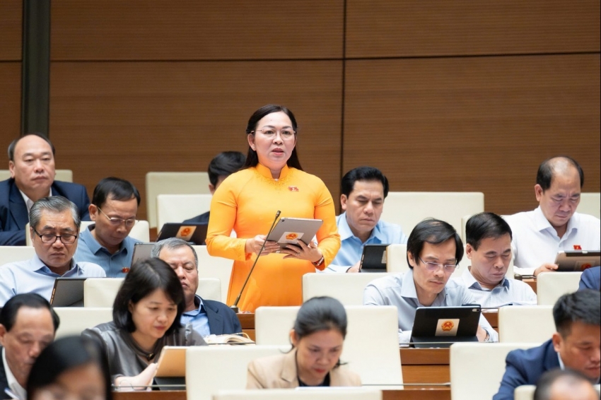 Bảo vệ nguồn thu, thương hiệu báo chí trước tác động của nền tảng số và tin giả