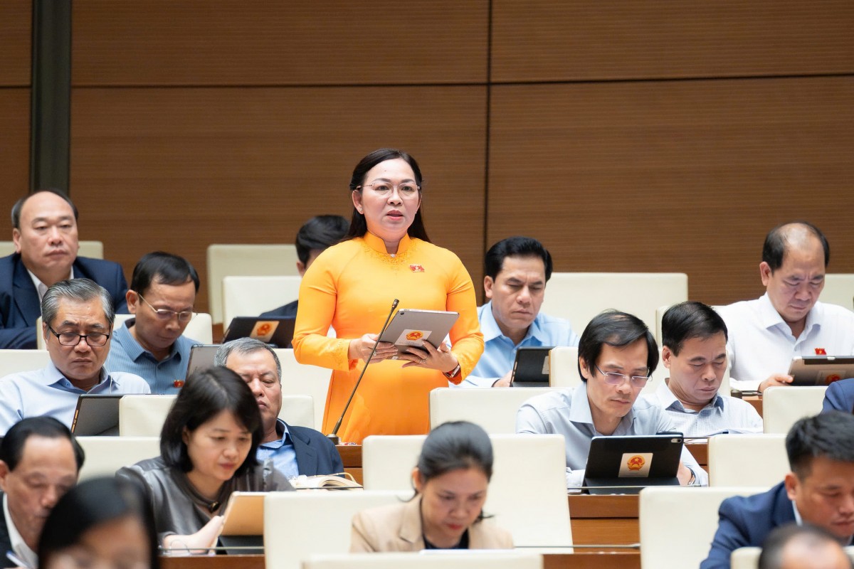 Bảo vệ nguồn thu, thương hiệu báo chí trước tác động của nền tảng số và tin giả