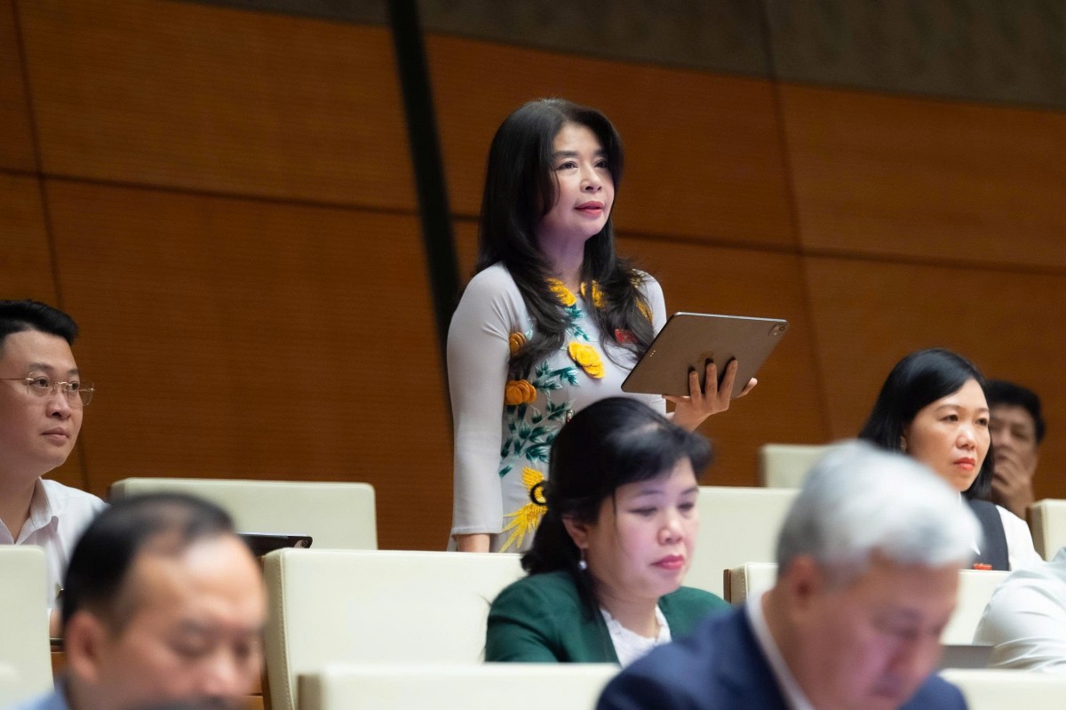 Bảo vệ nguồn thu, thương hiệu báo chí trước tác động của nền tảng số và tin giả