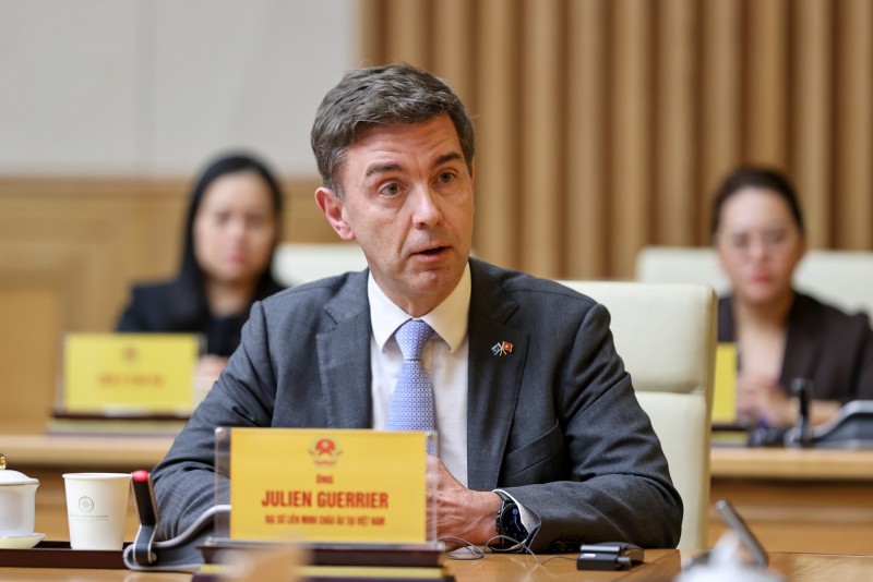 Đại sứ Julien Guerrier phát biểu tại buổi tiếp. Nguồn: VGP.