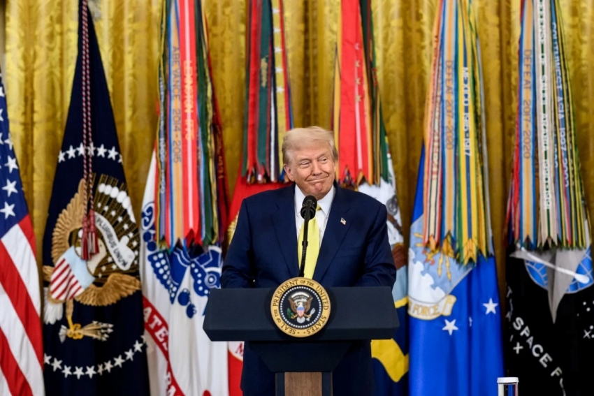 Tổng thống Trump tuyên bố hủy mọi sắc lệnh ký tự động của ông Biden