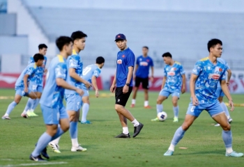 Ông Kim Sang Sik loại 5 tuyển thủ, chốt danh sách dự SEA Games 33