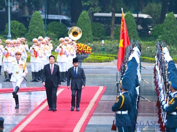 Chủ tịch nước Lương Cường chủ trì lễ đón Quốc vương Brunei