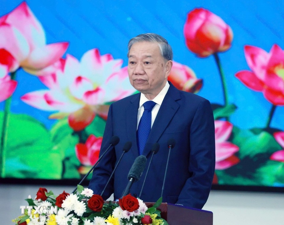 Tổng Bí thư phát biểu chính sách tại Học viện Chính trị - Hành chính quốc gia Lào