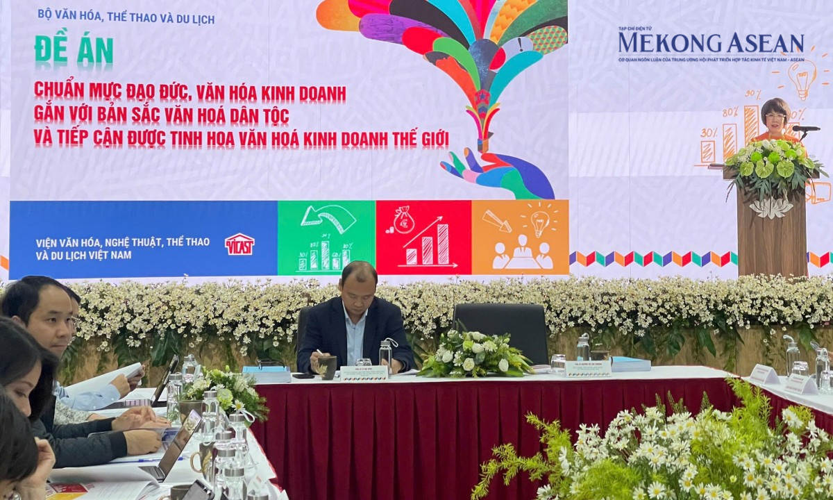 Xây dựng chuẩn mực đạo đức, văn hoá kinh doanh gắn với bản sắc dân tộc