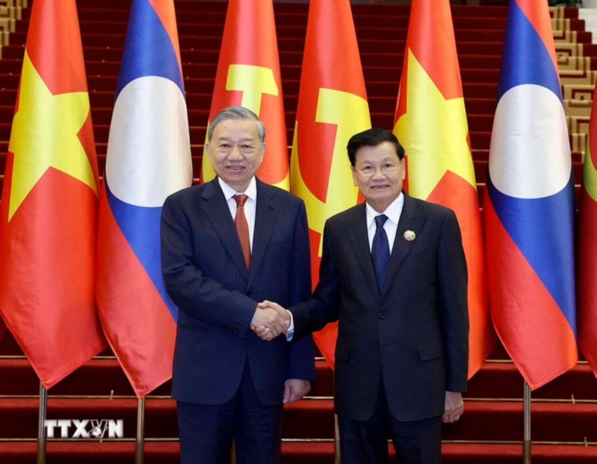 Chuyến thăm của Tổng Bí thư mở ra chương mới cho quan hệ Việt Nam - Lào