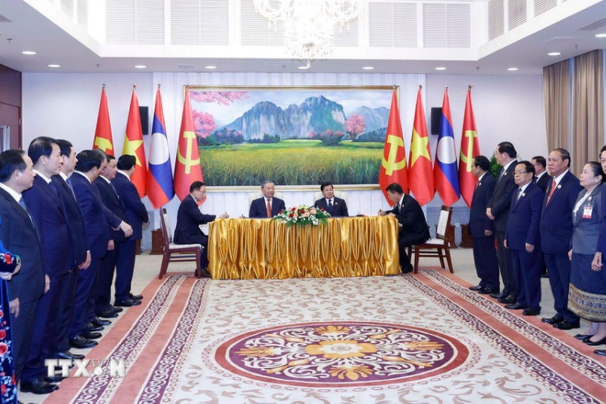 Cuộc gặp cấp cao giữa Đảng Cộng sản Việt Nam và Đảng Nhân dân Cách mạng Lào