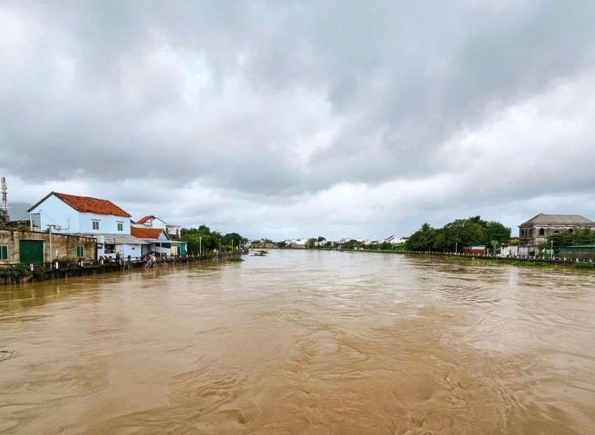 Cảnh báo lũ diện rộng từ Huế đến Lâm Đồng, nguy cơ xảy ra lũ quét, sạt lở đất