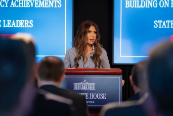 Mỹ sẽ mở rộng lệnh cấm nhập cảnh lên hơn 30 quốc gia