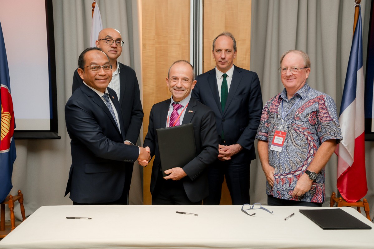 Thúc đẩy Lưới điện ASEAN: Hai thỏa thuận tài trợ mở đường cho một thị trường điện khu vực