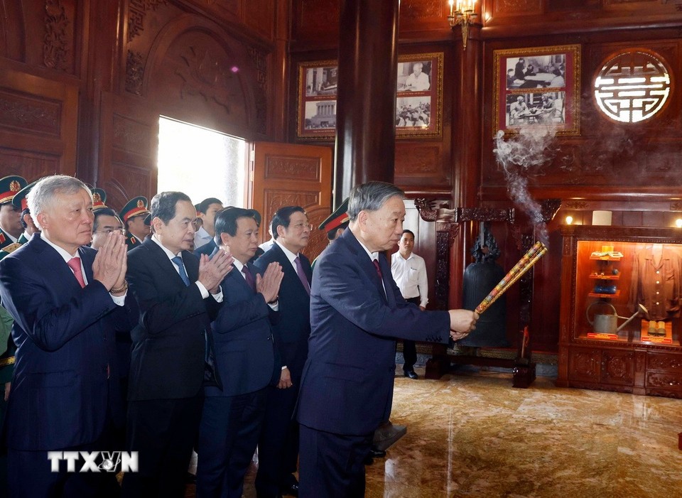 Xây dựng lực lượng vũ trang Quân khu 9 cách mạng, chính quy, tinh nhuệ, hiện đại