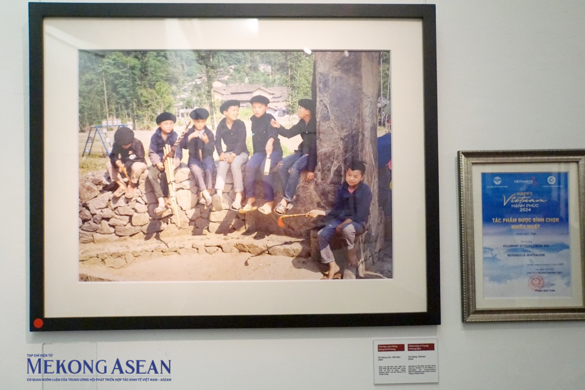 Triển lãm ảnh 'Nơi ánh mắt giao hoà' của Đại sứ Philippines tại Việt Nam