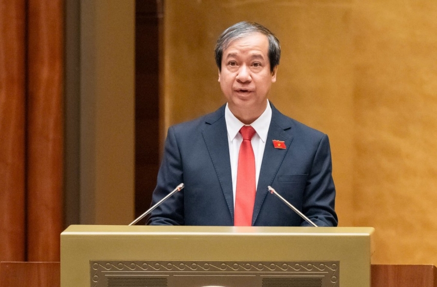 Bỏ bằng tốt nghiệp trung học cơ sở, dùng một bộ sách giáo khoa trên toàn quốc