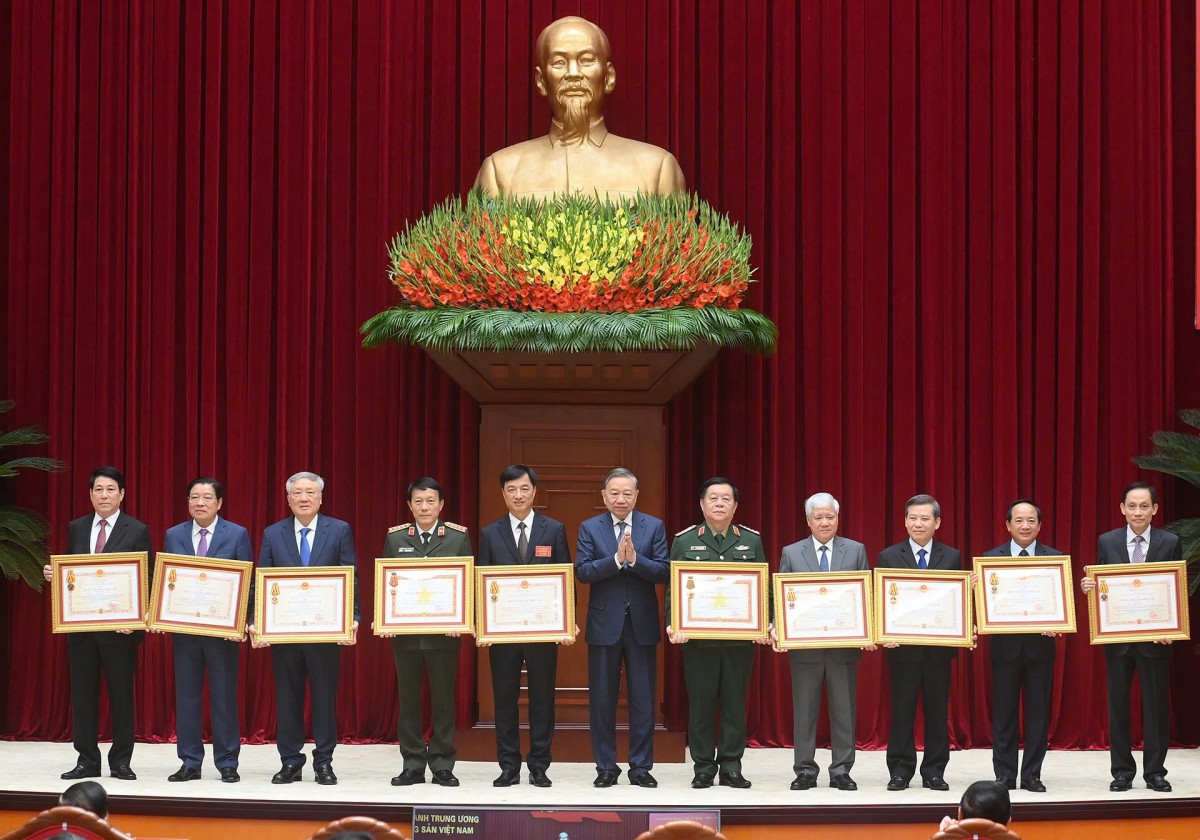 'Kiên trì - Quyết tâm - Đồng thuận - Toàn diện - Đột phá' trong phòng, chống tham nhũng