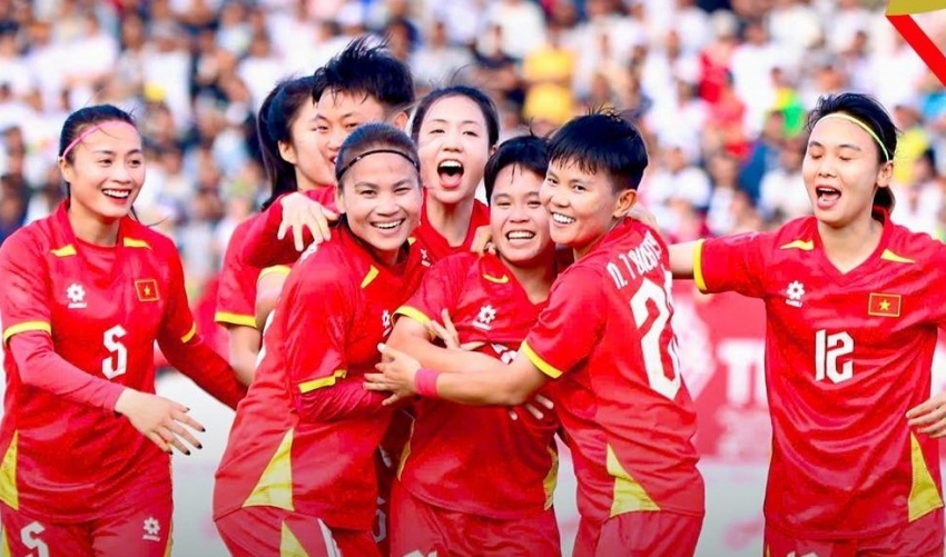 Hai đội bóng Việt Nam cùng thắng, vào bán kết SEA Games