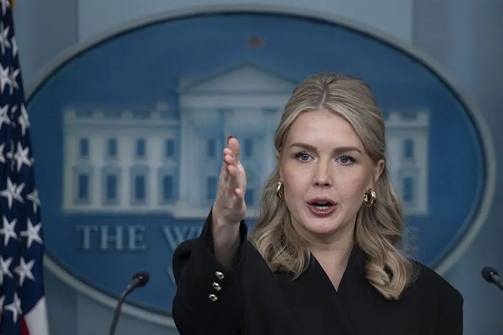 Thư ký Báo chí Nhà Trắng Karoline Leavitt trong buổi họp báo thường kỳ ngày 11/12. Ảnh: Kyiv Independent