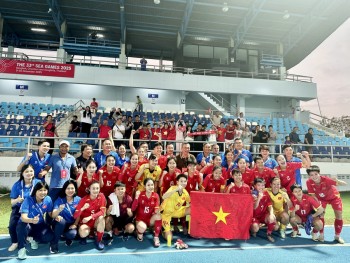 Hai đội bóng đá Việt Nam được thưởng 1,3 tỷ đồng sau khi vào bán kết SEA Games