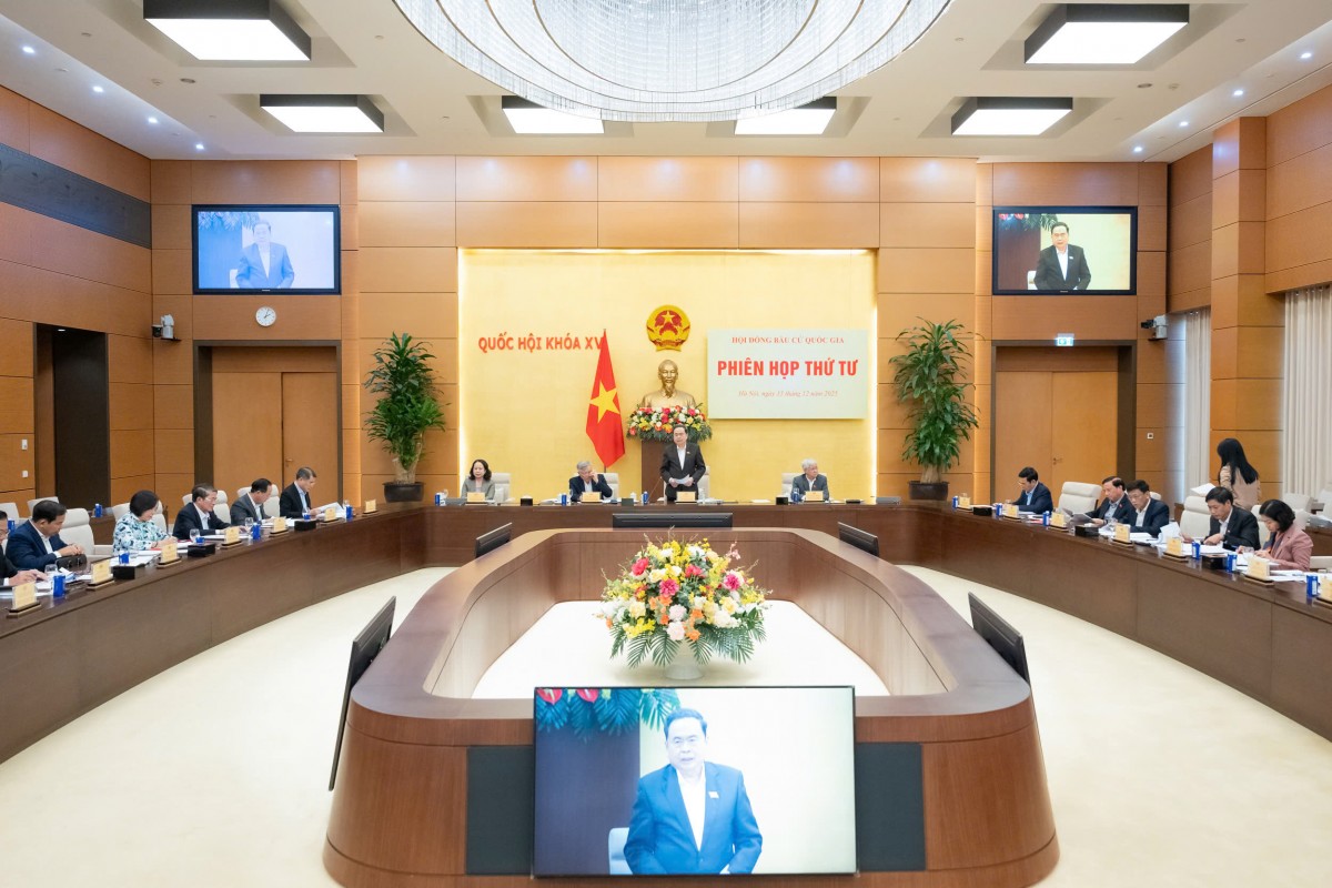 Chủ tịch Quốc hội Trần Thanh Mẫn chủ trì phiên họp thứ tư Hội đồng Bầu cử quốc gia