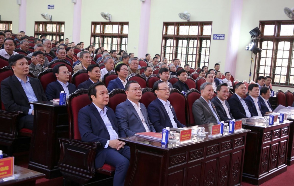 Tổng Bí thư Tô Lâm tiếp xúc cử tri tỉnh Hưng Yên