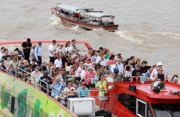 Du khách Trung Quốc dẫn đầu về chi tiêu tại Thái Lan