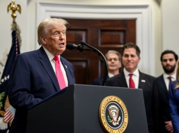 Tổng thống Trump: 'Venezuela đã bị hạm đội Mỹ bao vây hoàn toàn'