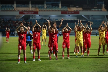 Báo Philippines thừa nhận tuyển nữ Việt Nam ghi bàn hợp lệ