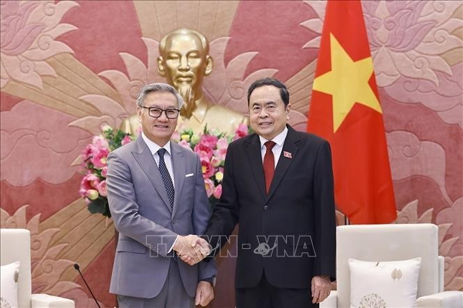 Chủ tịch Quốc hội Trần Thanh Mẫn tiếp Bộ trưởng Ngoại giao Lào Thongsavanh Phomvihane - Ảnh: TTXVN