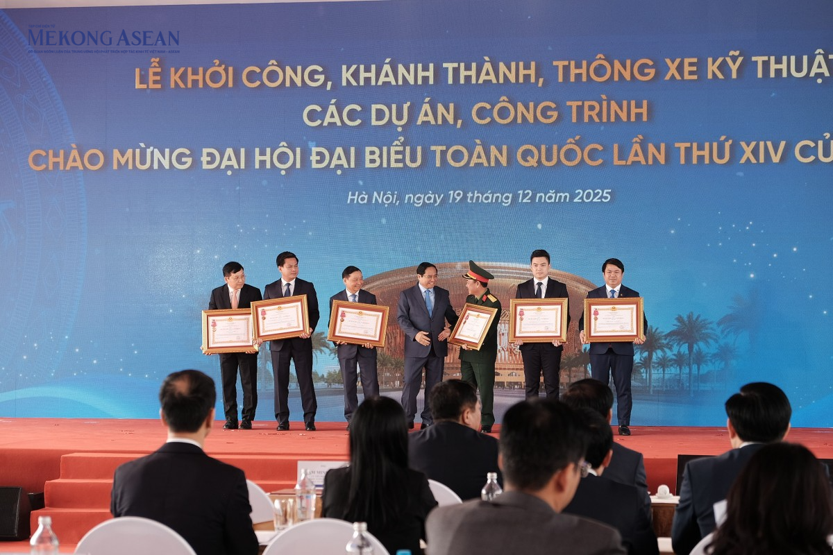 Thủ tướng dự lễ khởi công, khánh thành 234 dự án lớn trên cả nước