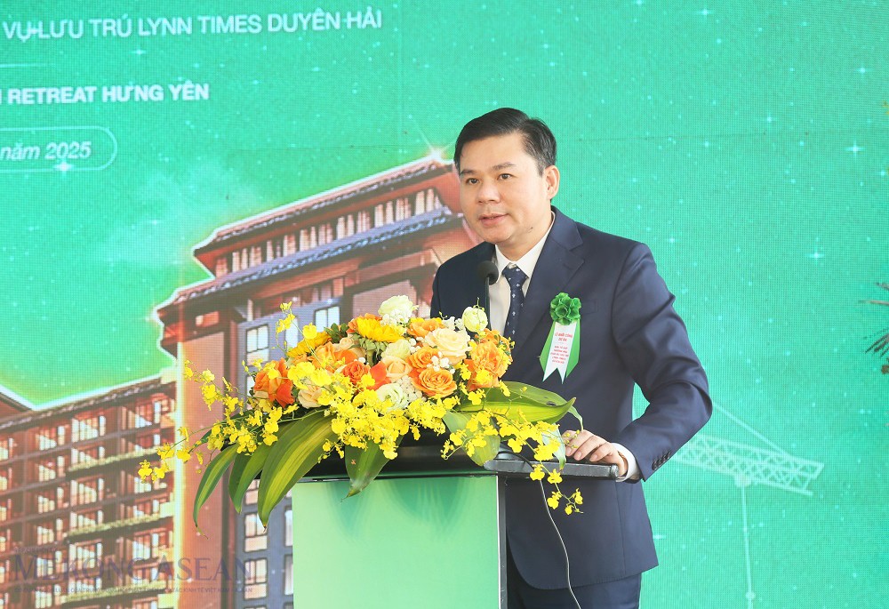 Phó Chủ tịch Thường trực UBND tỉnh Hưng Yên Nguyễn Lê Huy phát biểu tại lễ khởi công. Ảnh: Tất Đạt.