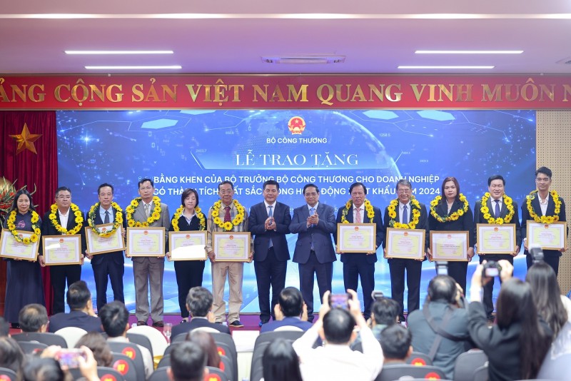 Thủ tướng: Ngành công thương phải phát huy '6 tiên phong' Thủ tướng: Ngành công thương phải phát huy '6 tiên phong'