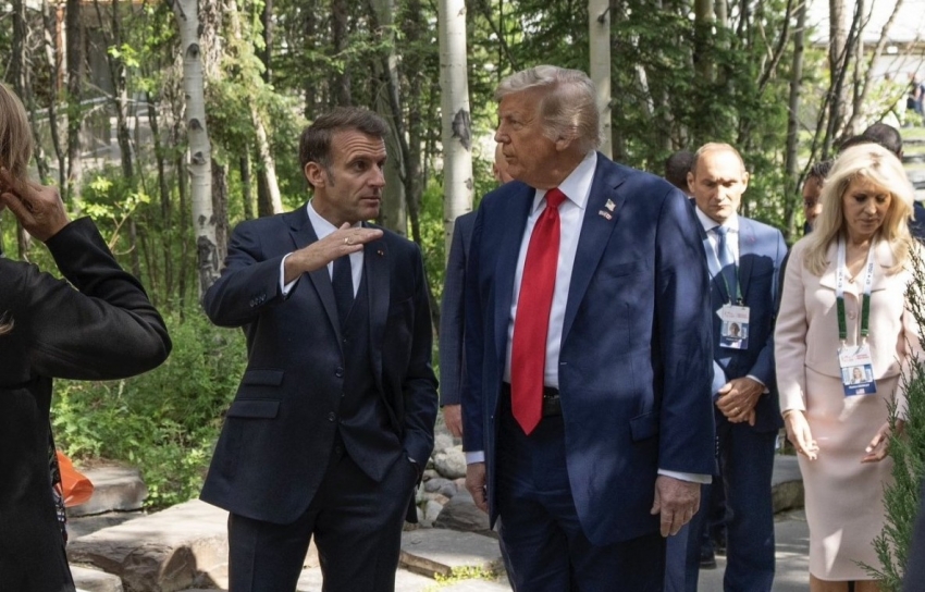 Ông Trump dọa áp thuế 25% nếu Pháp không tăng giá dược phẩm