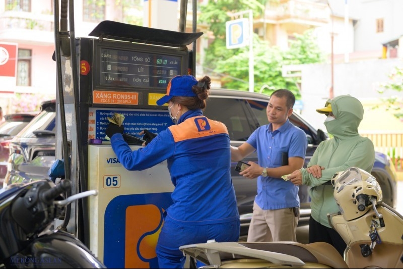 Giá xăng chuẩn bị giảm lần thứ ba liên tiếp