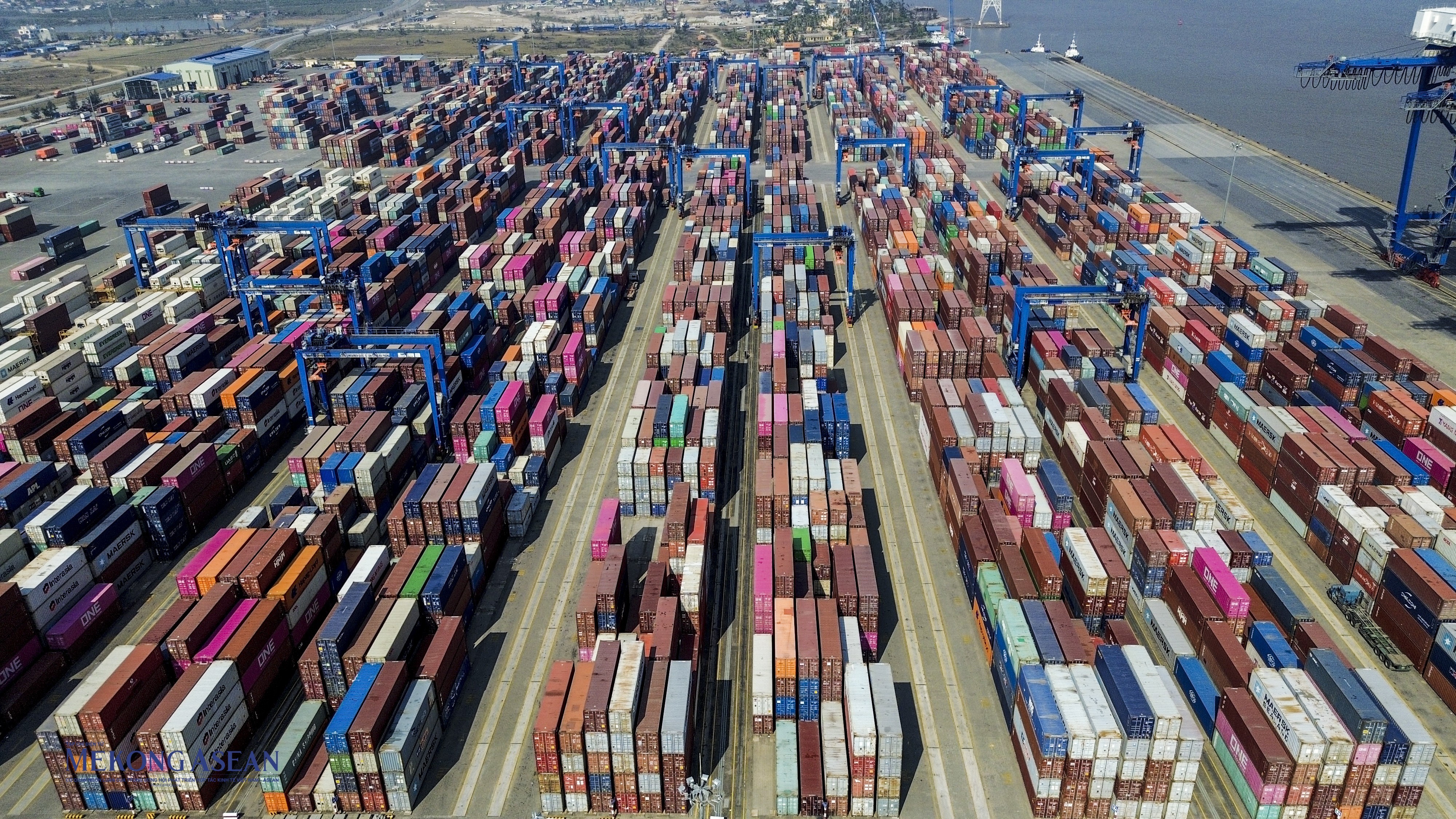 Khẩn trương hỗ trợ gần 500 container chè mắc kẹt tại cảng Pakistan