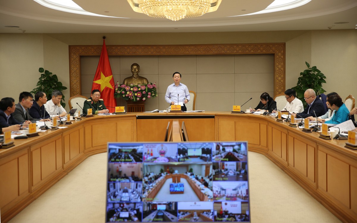 Phó Thủ tướng Trần Hồng Hà chủ trì cuộc họp với các bộ, ngành, hiệp hội doanh nghiệp bất động sản… về dự thảo các nghị định hướng dẫn triển khai thực hiện Nghị quyết số 254/2025/QH15 của Quốc hội