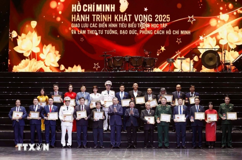 'Chúng ta đang đứng trước thời điểm lịch sử để tạo ra những kỳ tích mới'