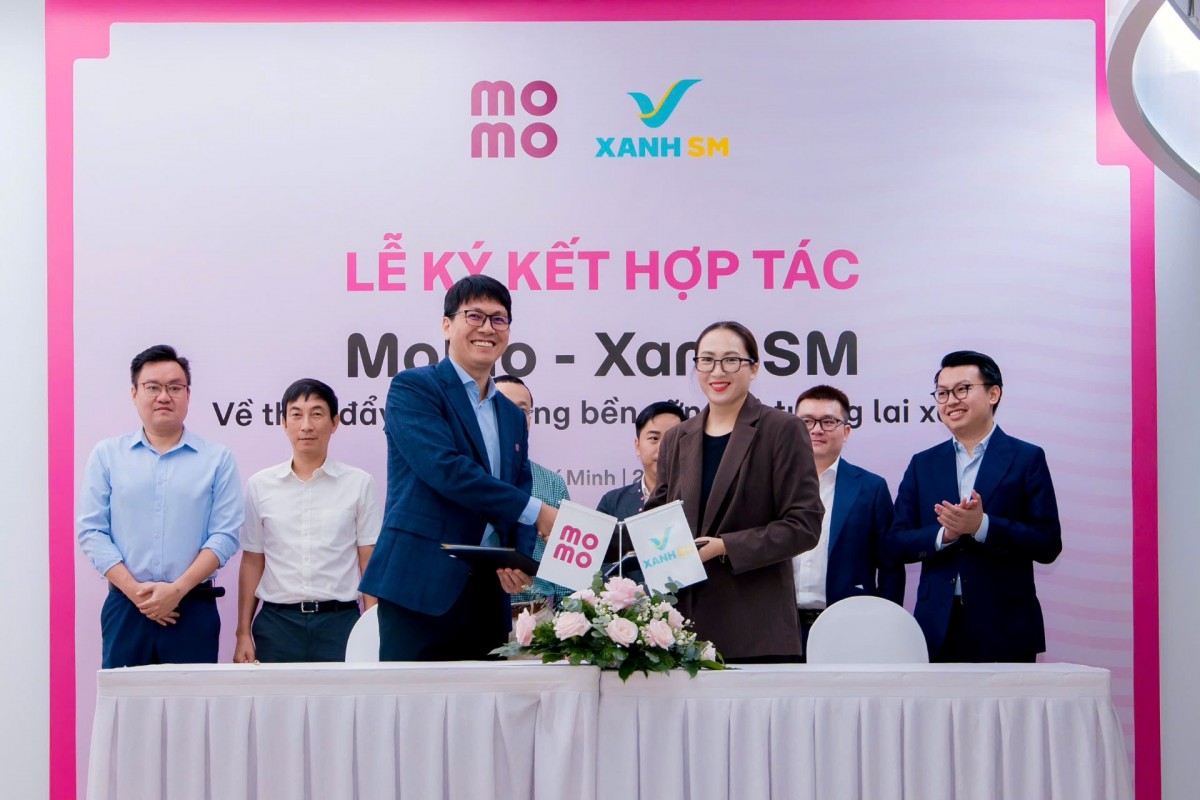 MoMo và Xanh SM ký kết hợp tác chiến lược