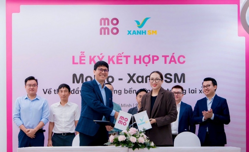 MoMo và Xanh SM ký kết hợp tác chiến lược