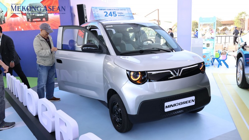 VinFast chính thức ra mắt mẫu xe điện đô thị siêu nhỏ Minio Green