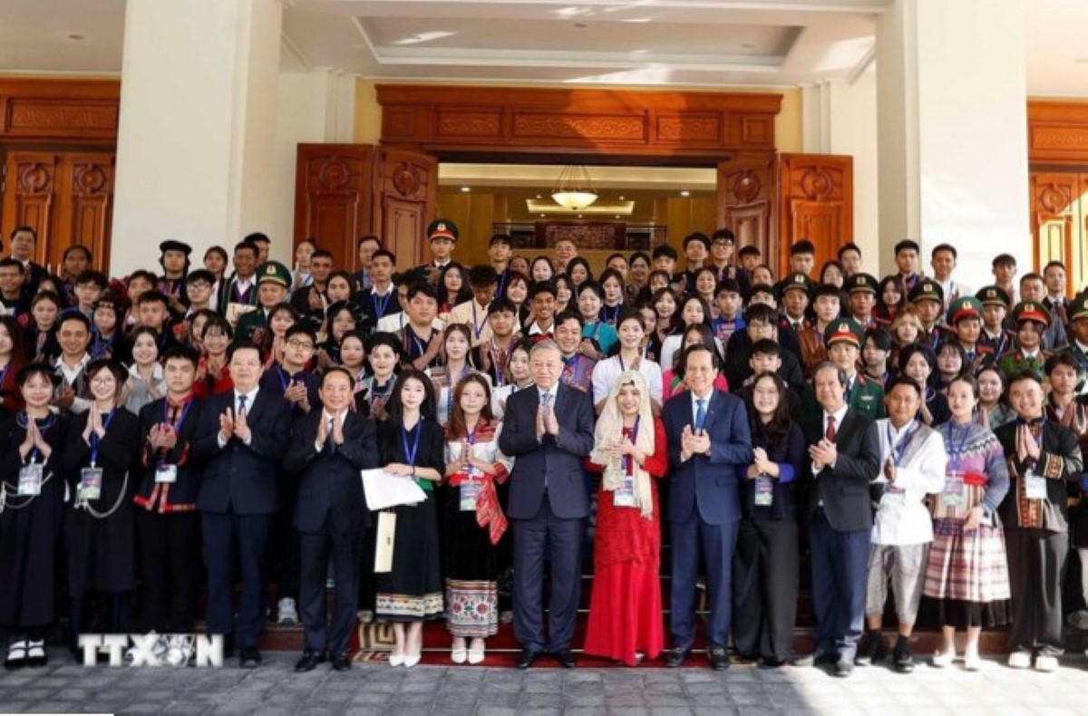 Tạo nguồn cán bộ người dân tộc thiểu số từ học sinh, sinh viên xuất sắc