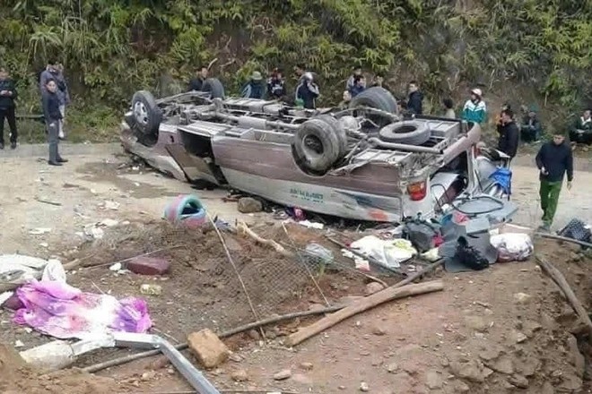 Khắc phục hậu quả vụ tai nạn giao thông đặc biệt nghiêm trọng tại tỉnh Lào Cai