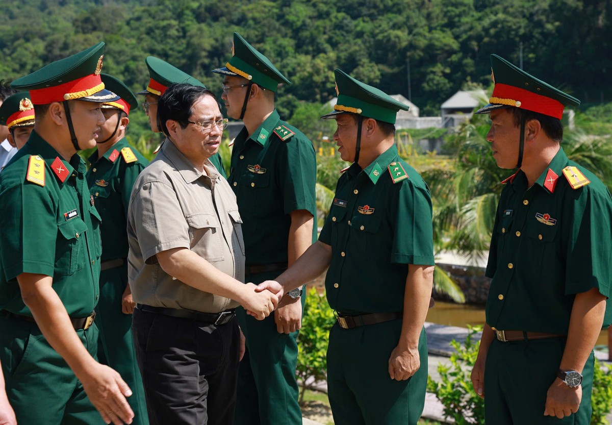 Thủ tướng kiểm tra, đôn đốc một số dự án hạ tầng chiến lược tại Cà Mau