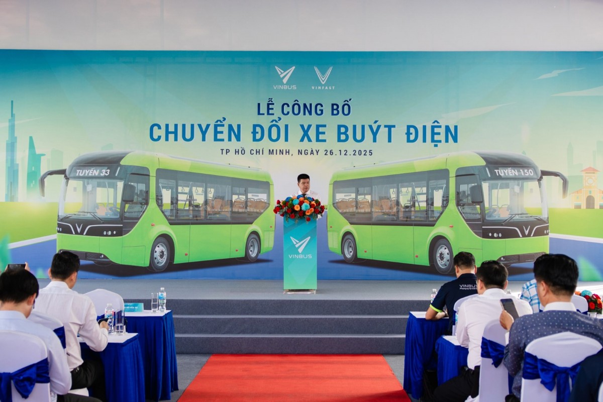Vinbus chính thức vận hành tuyến buýt điện 33 và 150 tại TP HCM