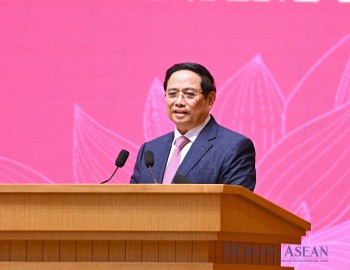 Thủ tướng: Ngoại giao phải giữ vững ổn định, mở rộng không gian phát triển