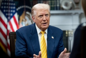 Ông Trump tiết lộ đã uống thuốc nhiều hơn mức khuyến nghị